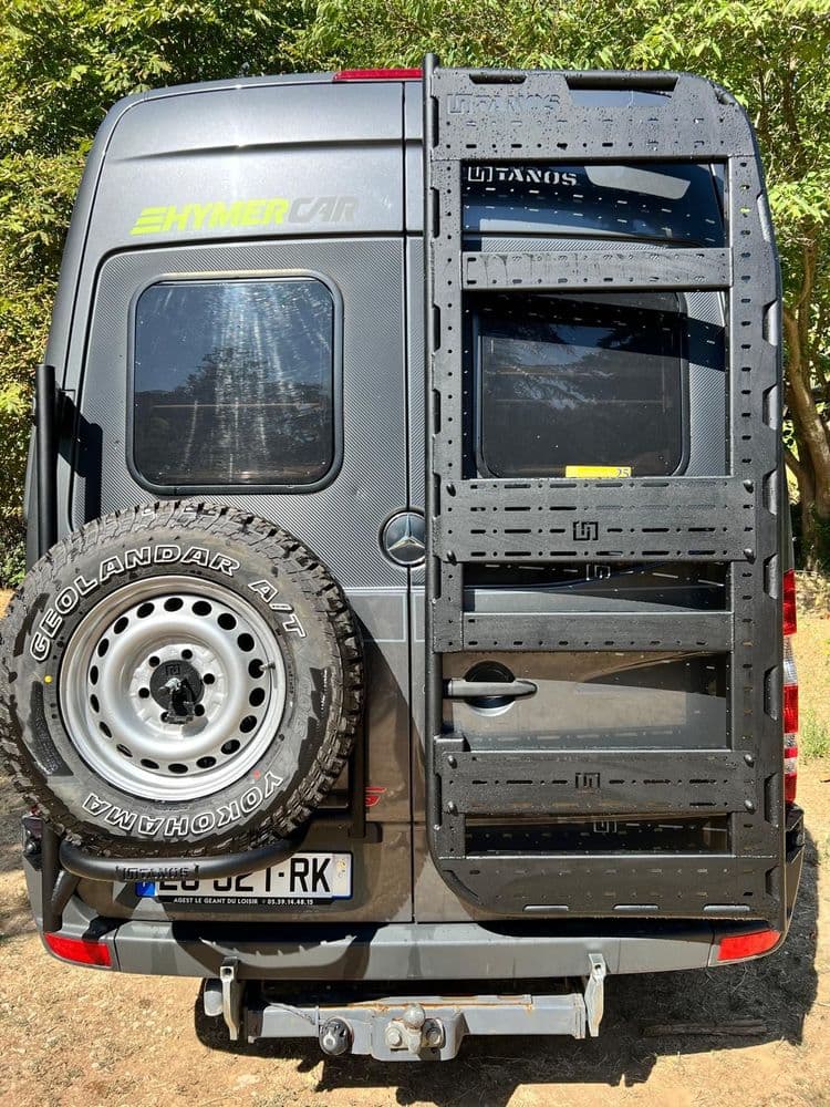 Aluminiowy stelaż wielofunkcyjny z systemem 5xM8