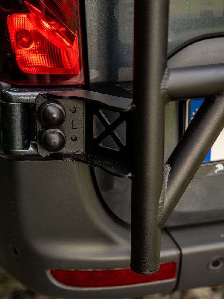 Aluminiowe mocowanie koła zapasowego z drabinką do Mercedes Sprinter 907 thumbnail 11