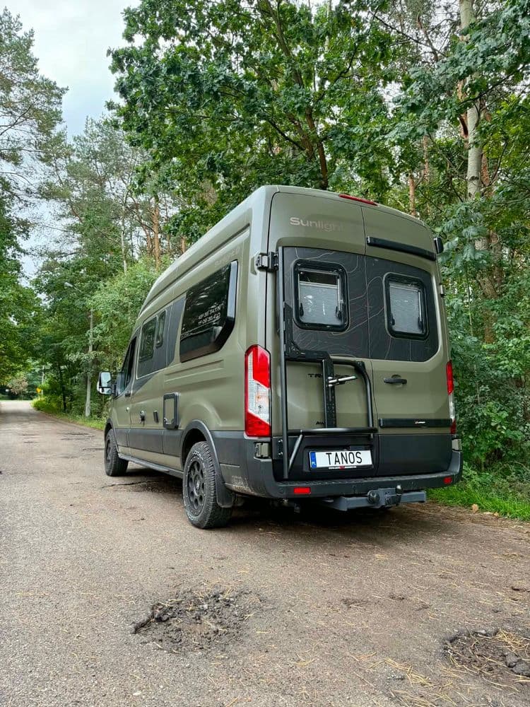 Aluminiowe mocowanie koła zapasowego do Forda Transita – wersja bez drabinki thumbnail 2