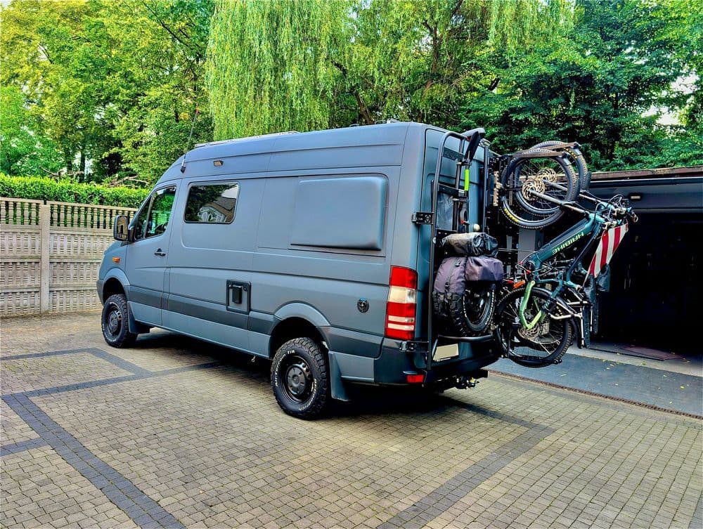 Aluminiowy stelaż wielofunkcyjny do Mercedes-Benz Sprinter 906 oraz Volkswagen Crafter 1