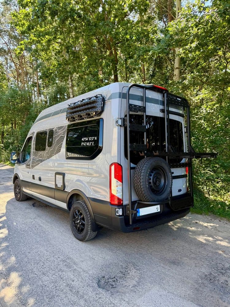 Aluminiowe Mocowanie koła z drabinką Transit mk8