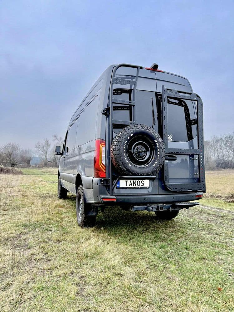 Aluminiowe mocowanie koła zapasowego z drabinką do Mercedes Sprinter 907